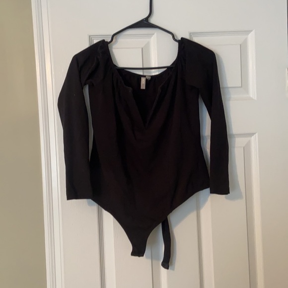 ASOS CURVE Bardot Long Sleeve V-Bar Bodysuit - Picture 5 of 6